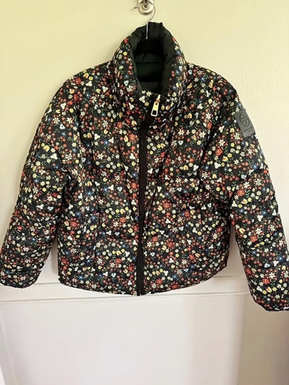Tory Burch Heavy-fill Goose Down Reversible Floral Puffer Jacket in Forest Green - Picture 3 of 10